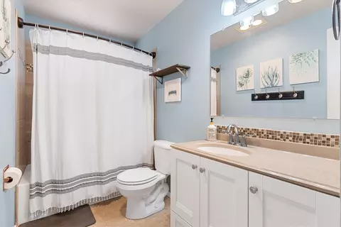 Bath - 3003 Ermina Ave, Spokane, WA 99207 photo 1 of 2