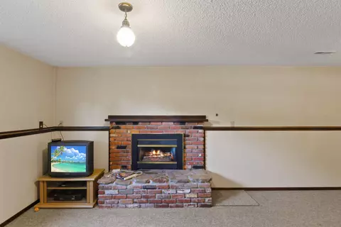 Living - 11022 E Maxwell Ave, Spokane Valley, WA 99206 photo 4 of 4