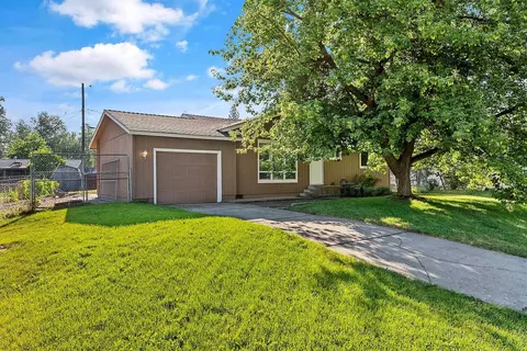 535 S Pineview Dr, Medical Lake, WA 99022