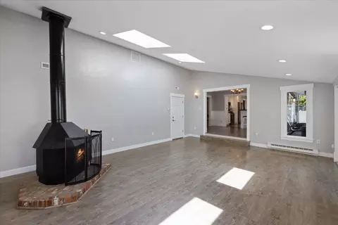 Living - 2305 E 34th Ave, Spokane, WA 99223 photo 7 of 11
