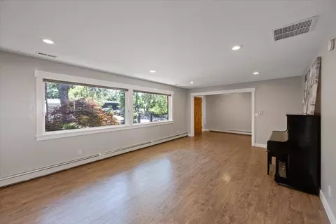 Living - 2305 E 34th Ave, Spokane, WA 99223 photo 1 of 11
