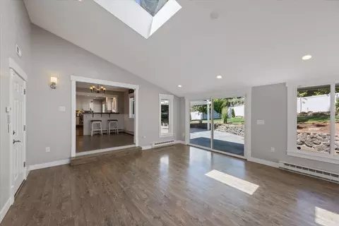Living - 2305 E 34th Ave, Spokane, WA 99223 photo 6 of 11