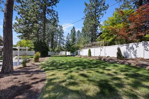 Exterior - 2305 E 34th Ave, Spokane, WA 99223 photo 11 of 11