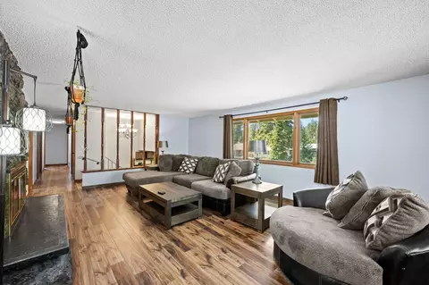 Living - 11120 E 24th Ave, Spokane Valley, WA 99206 photo 2 of 7