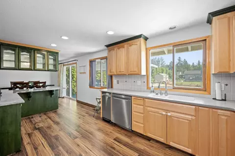Kitchen - 11120 E 24th Ave, Spokane Valley, WA 99206 photo 3 of 5