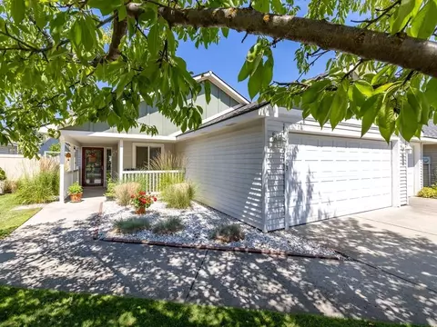 1503 E Beacon Ln, Spokane, WA 99217