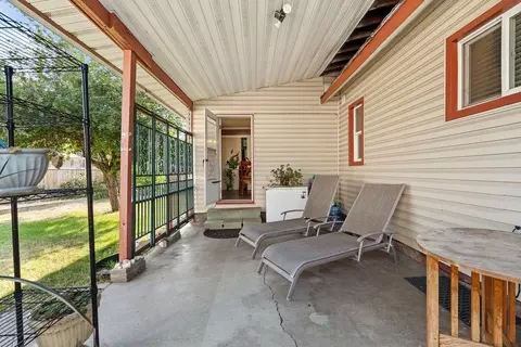 Exterior - 1404 E Wabash Ave, Spokane, WA 99207 photo 1 of 10