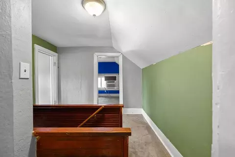 Entry Way - 1404 E Wabash Ave, Spokane, WA 99207 photo 2 of 2