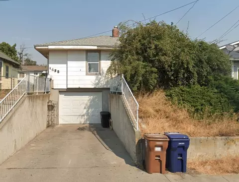 1423 E Walton Ave, Spokane, WA 99207