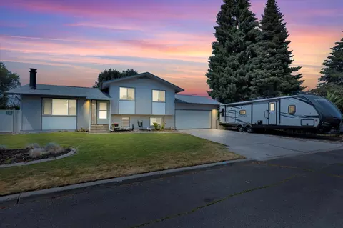 6927 N Cincinnati St, Spokane, WA 99208