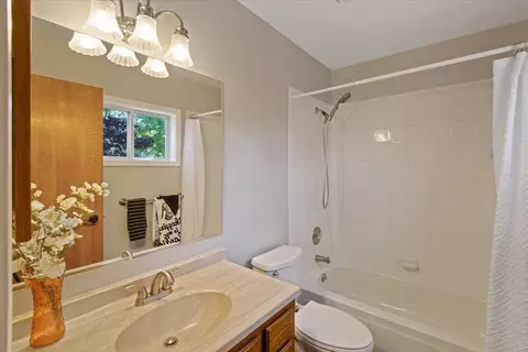 Bath - 4922 E Peone Pines Dr, Mead, WA 99021 photo 2 of 3
