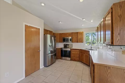 Kitchen - 4922 E Peone Pines Dr, Mead, WA 99021 photo 2 of 2