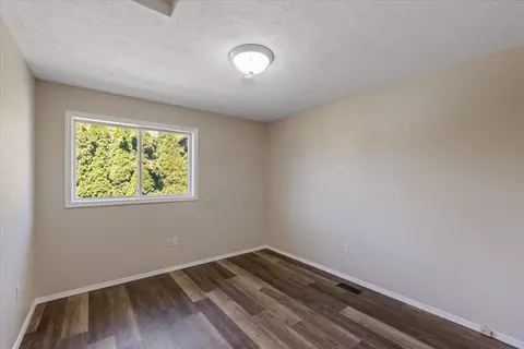 Bedroom - 4922 E Peone Pines Dr, Mead, WA 99021 photo 2 of 2