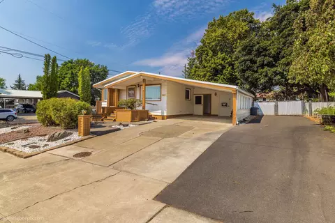 740 Clover Ct, Cheney, WA 99004