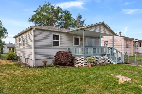 1618 E Heroy Ave, Spokane, WA 99207 photo 2