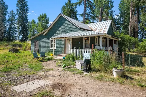 1310 Eloika Rd, Deer Park, WA 99006