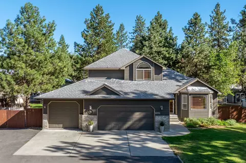 17617 N Sunnyvale Dr, Nine Mile Falls, WA 99026
