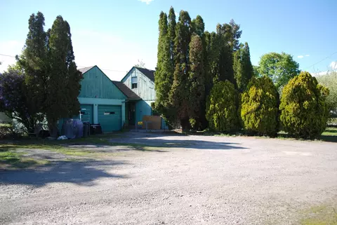 605 N Barker Rd, Greenacres, WA 99016