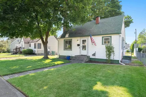 4217 N Hawthorne St, Spokane, WA 99205
