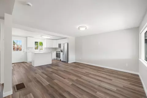 2521 E Longfellow Ave, Spokane, WA 99207 photo 9