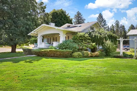 834 E Crawford Ave, Deer Park, WA 99006