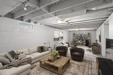 Living - 4044 E Pacific Ave, Spokane, WA 99202 photo 3 of 4