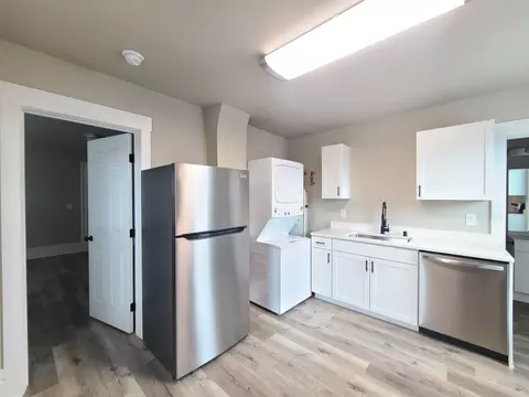 218 E Baldwin Ave, Spokane, WA 99207 photo 8