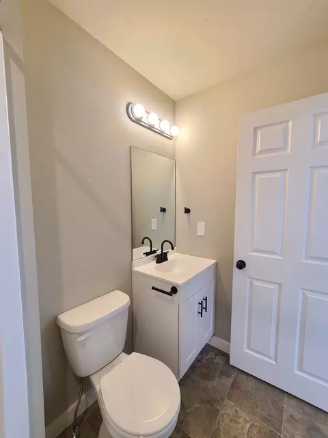 218 E Baldwin Ave, Spokane, WA 99207 photo 5