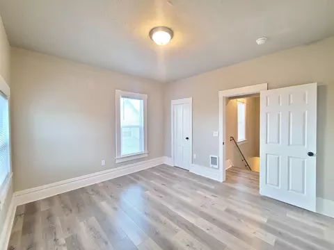 218 E Baldwin Ave, Spokane, WA 99207 photo 13