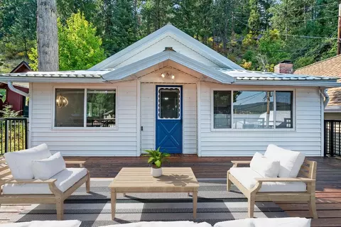 11833 Honeymoon Bay Rd, Newman Lake, WA 99025