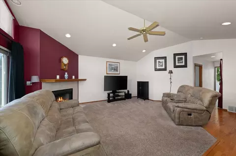 Living - 518 E Piper Glen Ct, Colbert, WA 99005 photo 1 of 5