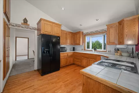 Kitchen - 518 E Piper Glen Ct, Colbert, WA 99005 photo 2 of 4