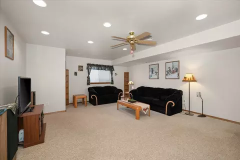 Living - 518 E Piper Glen Ct, Colbert, WA 99005 photo 5 of 5