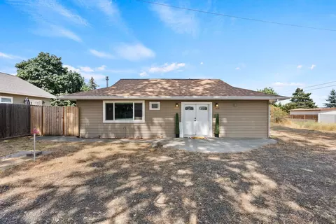 1017 E Percival St, Medical Lake, WA 99022