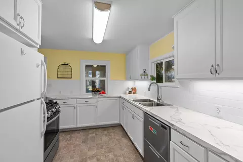 3907 E 24th Ave, Spokane, WA 99223 photo 9