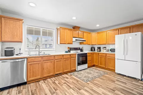Kitchen - 2716 E Nebraska Ave, Spokane, WA 99208 photo 1 of 2