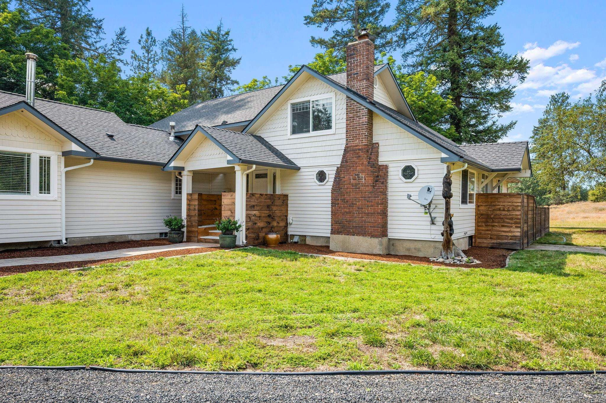 4826 Eloika Rd