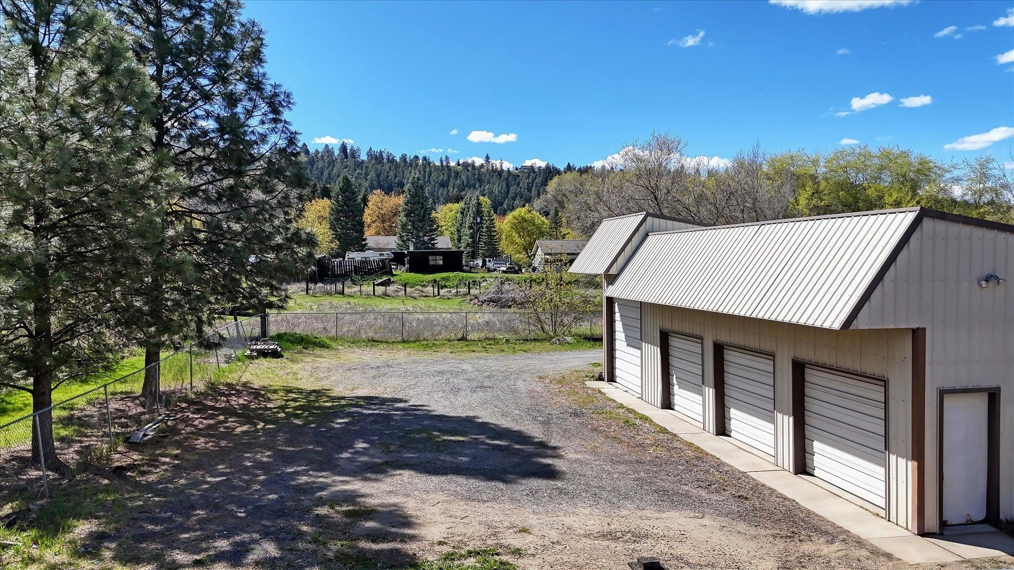 4 W Xx W Holland Ave  