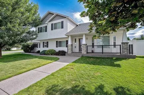 722 E Joshua Dr, Medical Lake, WA 99022