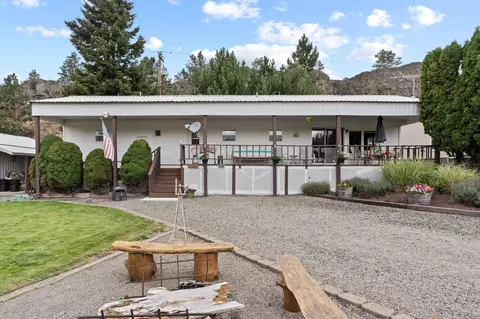 19006 W Bunker Rd, Cheney, WA 99004