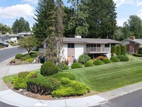 2532 W Dell Dr, Spokane, WA 99208