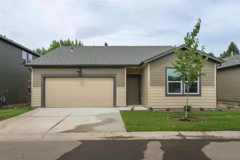 607 E L St, Deer Park, WA 99006