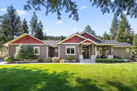 12909 W Charles Dr, Nine Mile Falls, WA 99026