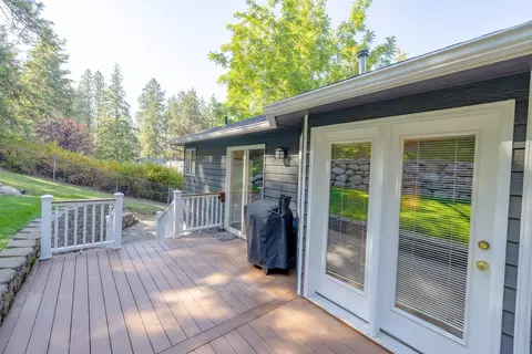Exterior - 12738 E Apache Pass Rd, Spokane, WA 99206 photo 6 of 11
