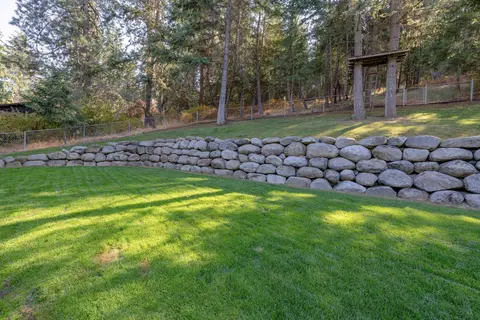 Exterior - 12738 E Apache Pass Rd, Spokane, WA 99206 photo 7 of 11