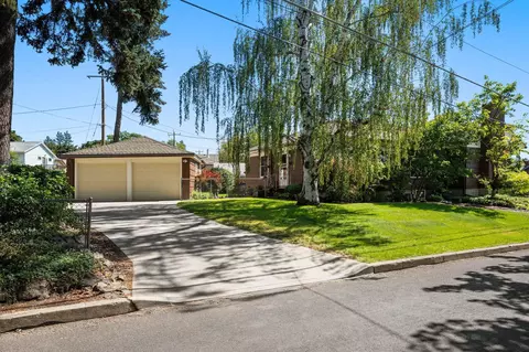 3206 N Wellington Pl, Spokane, WA 99205