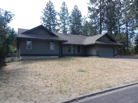 637 W 33rd Ave, Spokane, WA 99203
