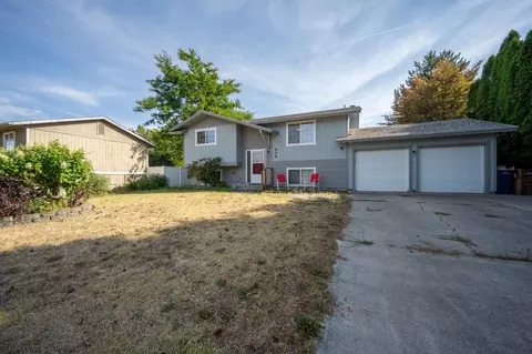 606 E Wilding Ave, Spokane, WA 99208 photo 2