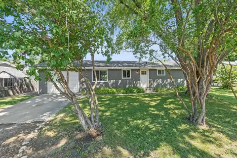 210 W Evergreen Dr, Kettle Falls, WA 99141