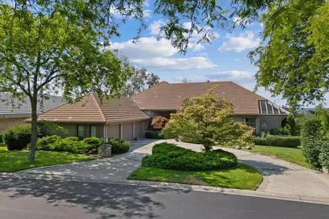 4814 S St Andrews Ln, Spokane, WA 99223